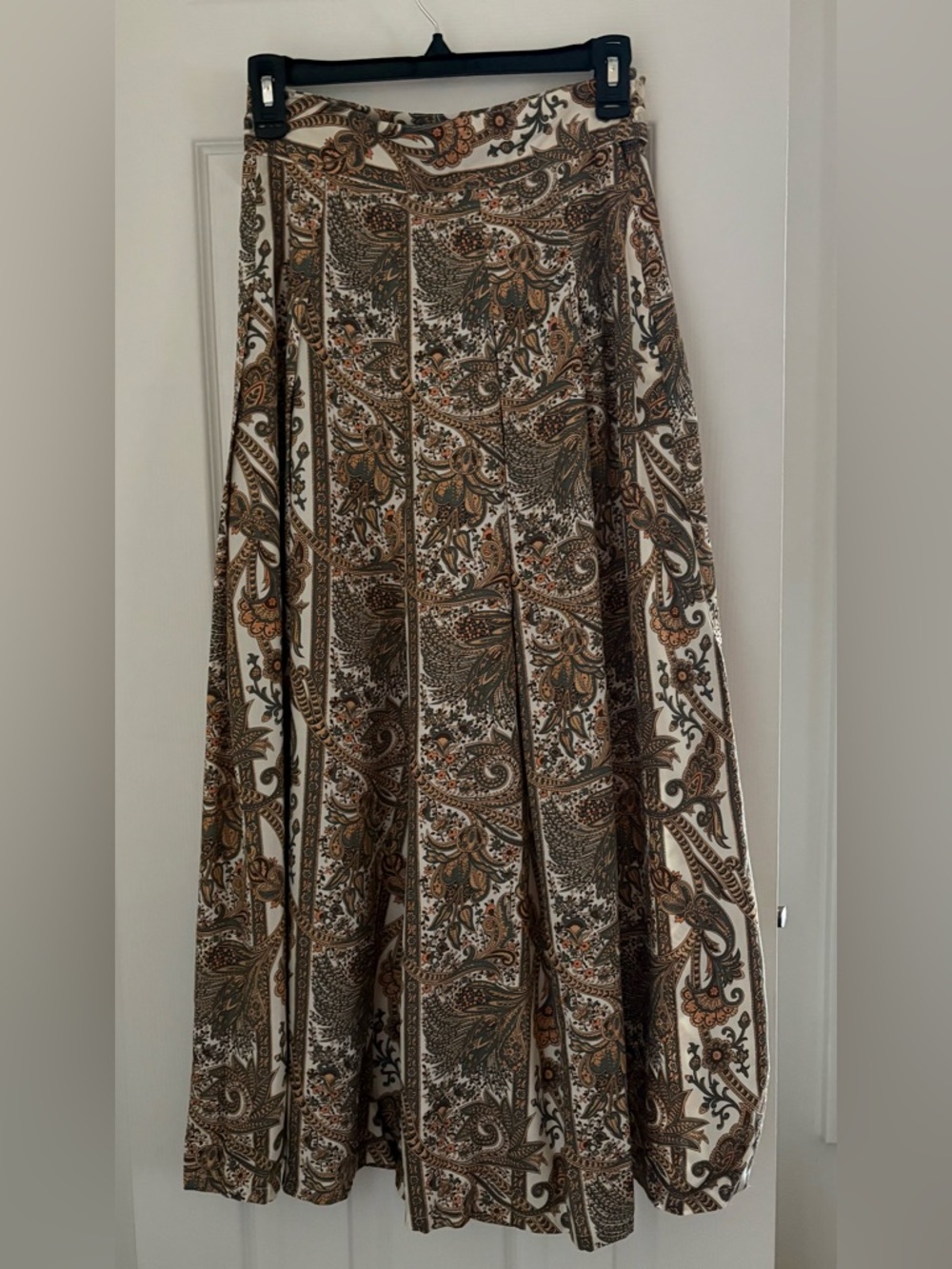 OUTBACK RED, Paisley Print Split Skirt in White, Peach & Olive, Size 8